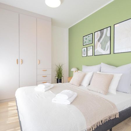 Apartament Bright 2Br - 7Th Floor, Balcony, Free Parking By Gravity Praga Zewnętrze zdjęcie