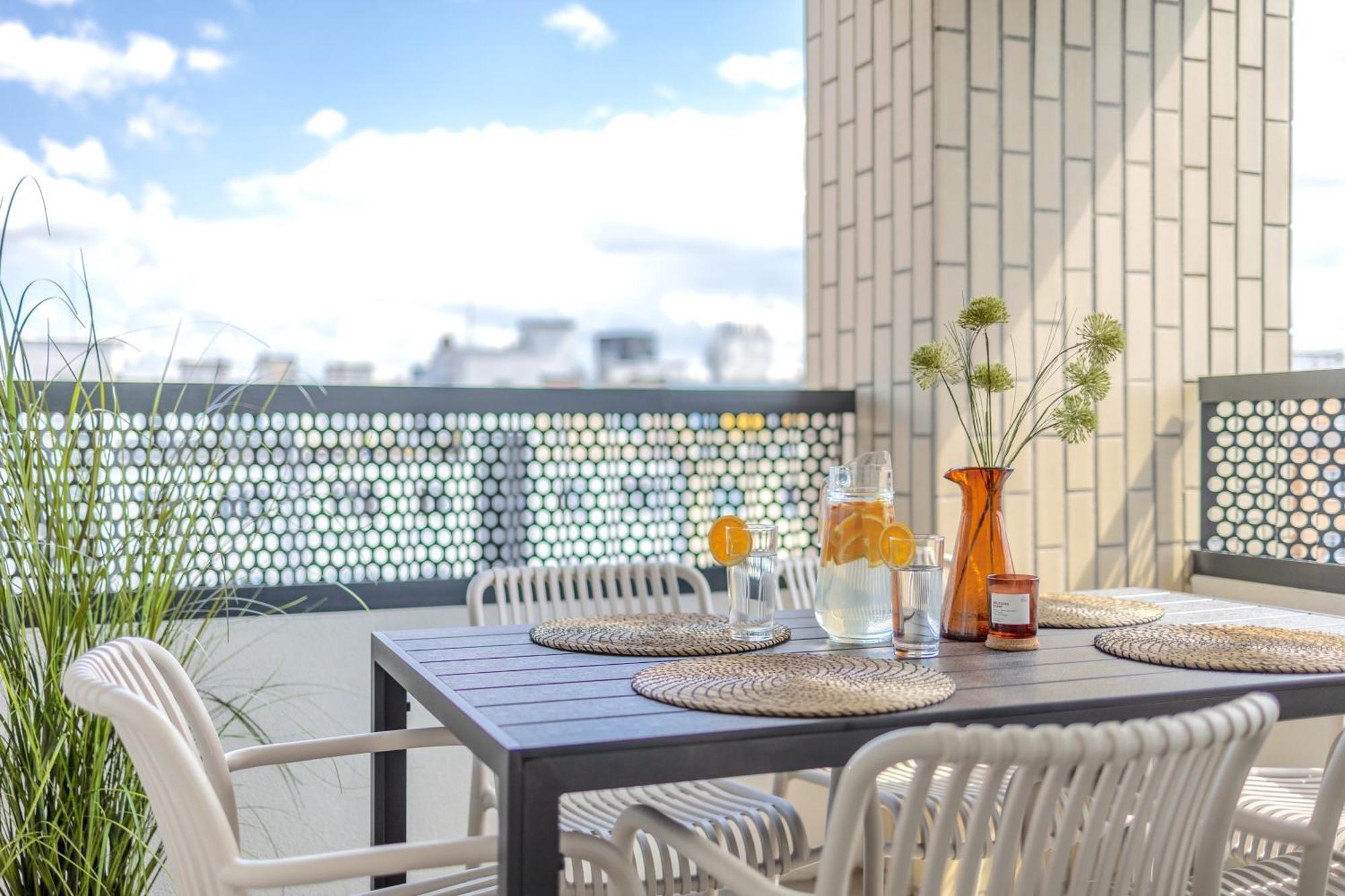 Apartament Bright 2Br - 7Th Floor, Balcony, Free Parking By Gravity Praga Zewnętrze zdjęcie