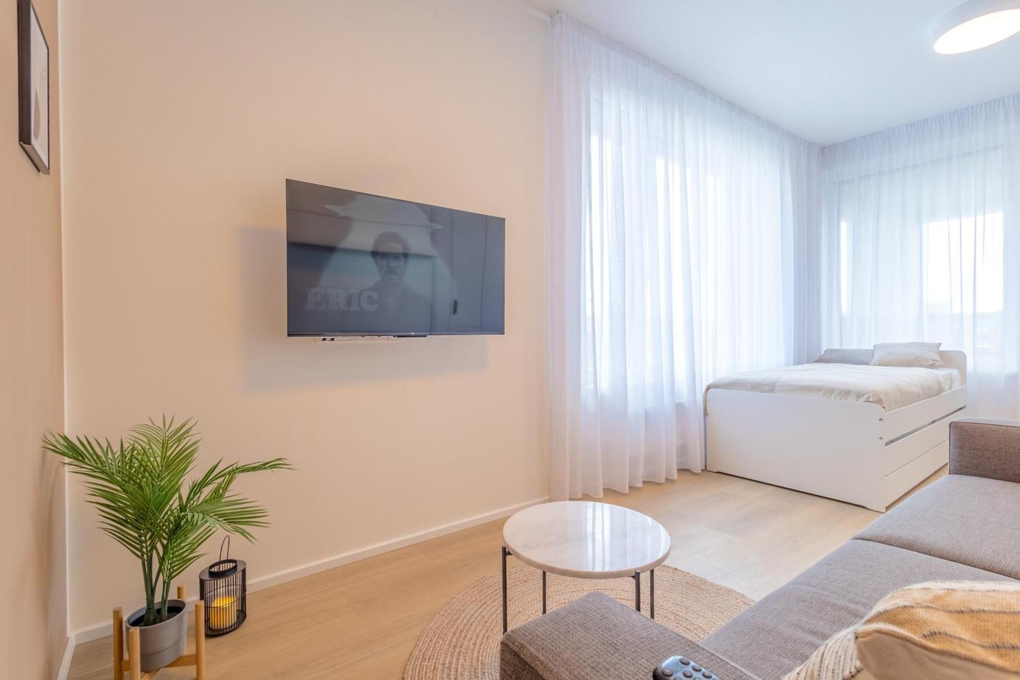 Apartament Bright 2Br - 7Th Floor, Balcony, Free Parking By Gravity Praga Zewnętrze zdjęcie