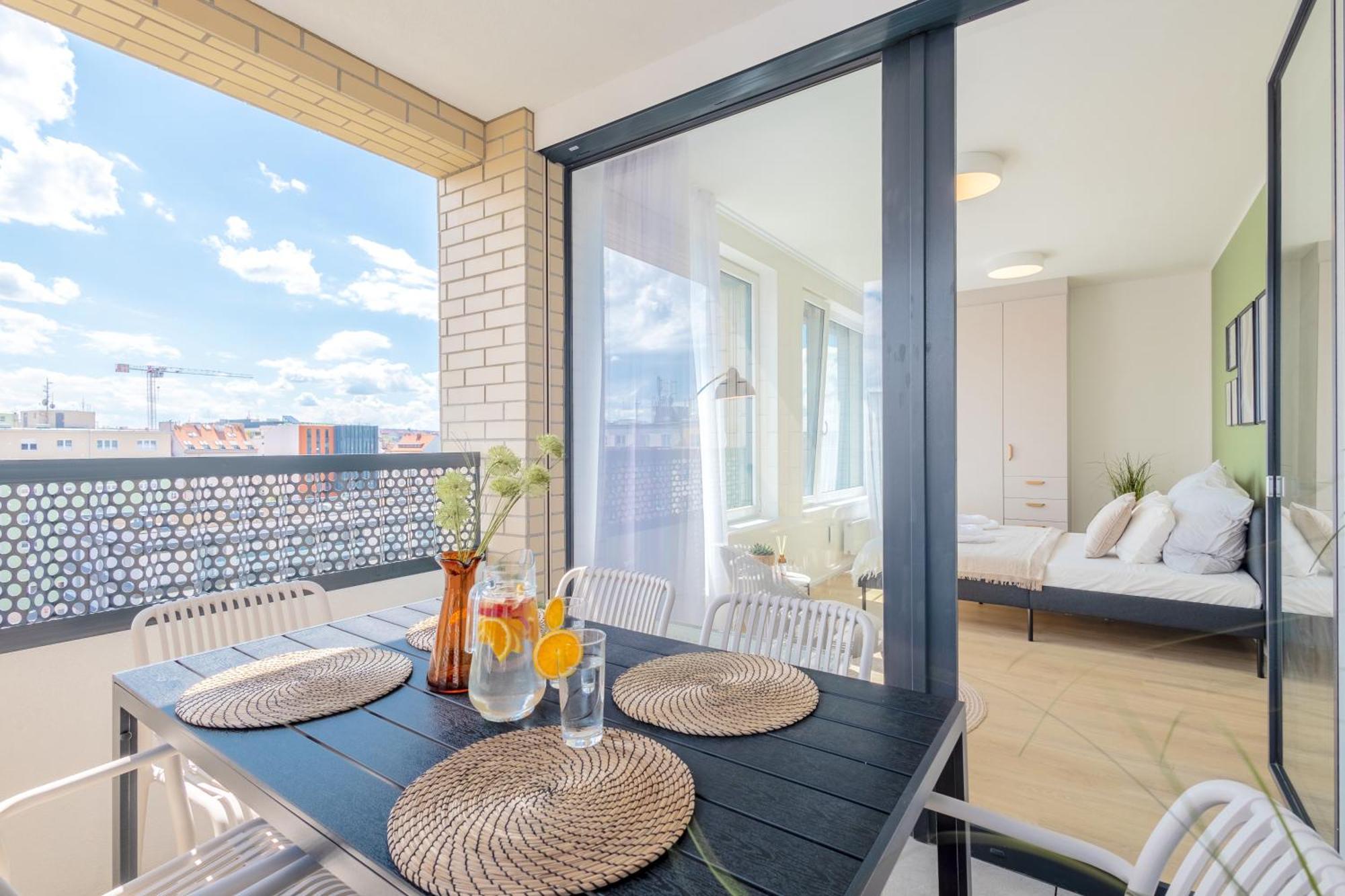 Apartament Bright 2Br - 7Th Floor, Balcony, Free Parking By Gravity Praga Zewnętrze zdjęcie