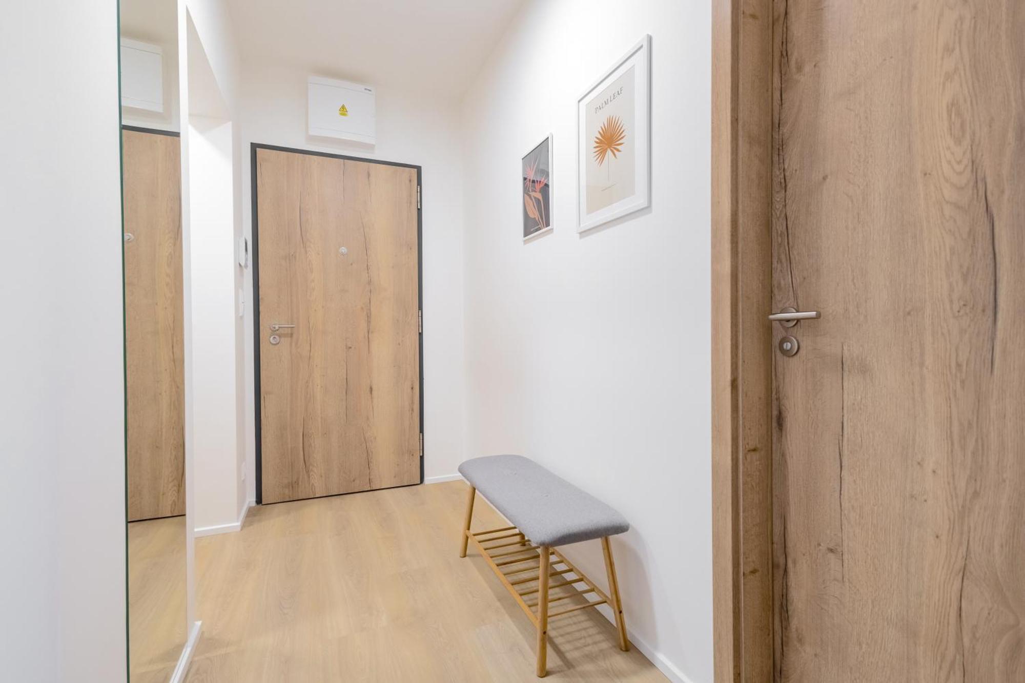 Apartament Bright 2Br - 7Th Floor, Balcony, Free Parking By Gravity Praga Zewnętrze zdjęcie