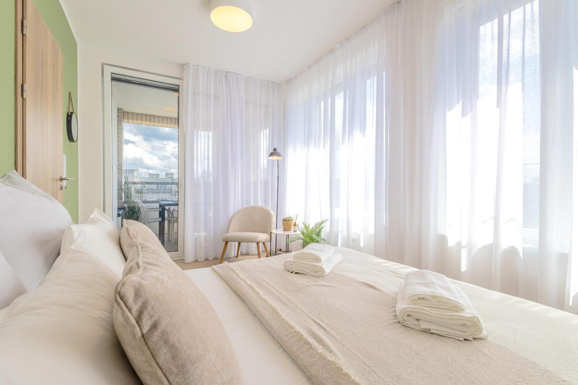 Apartament Bright 2Br - 7Th Floor, Balcony, Free Parking By Gravity Praga Zewnętrze zdjęcie