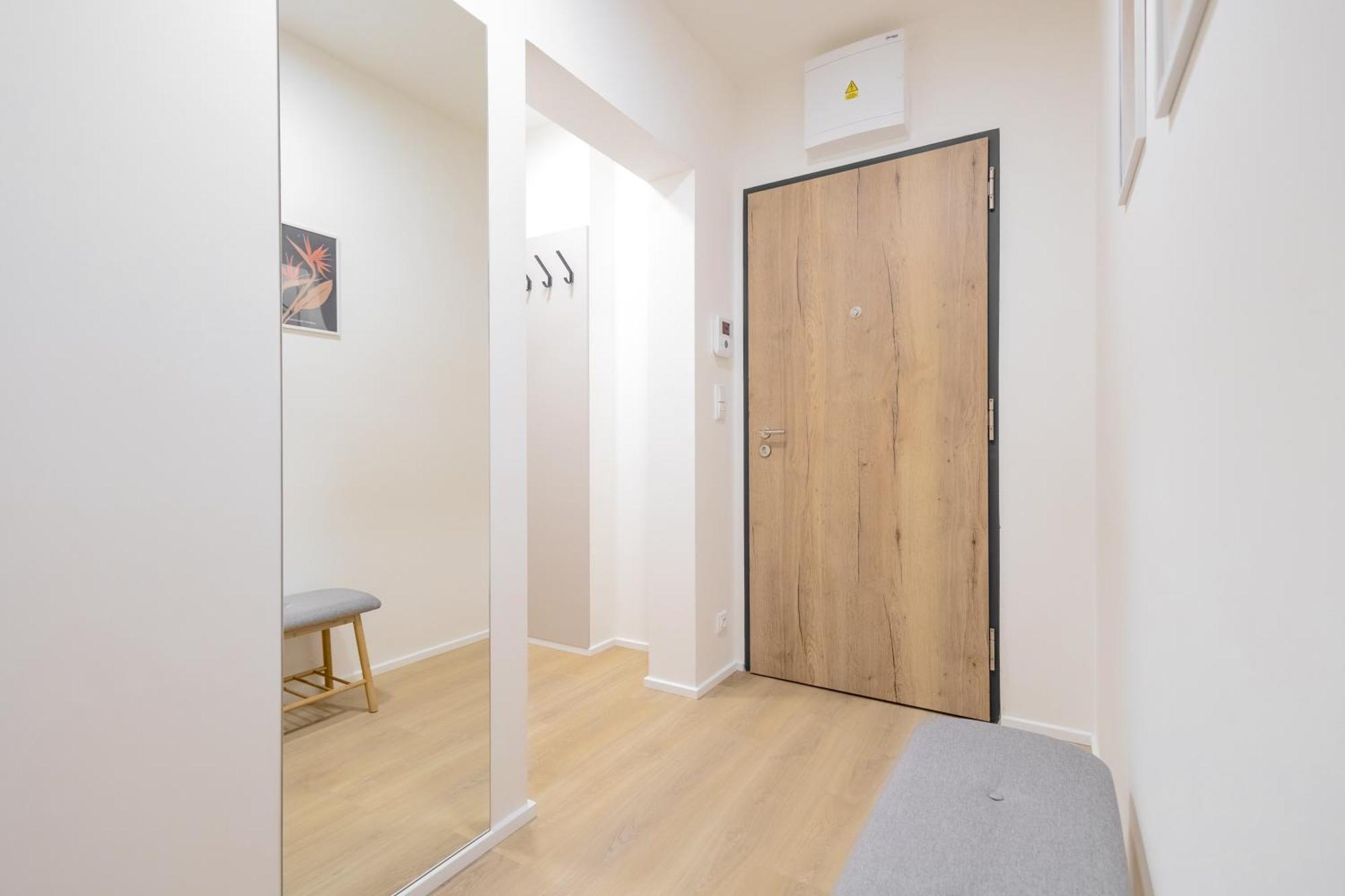 Apartament Bright 2Br - 7Th Floor, Balcony, Free Parking By Gravity Praga Zewnętrze zdjęcie